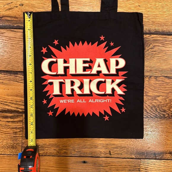NWOT🎈CHEAP TRICK 2 HANDLED TOTE BAG FROM THE WE’RE ALL ALRIGHT! TOUR WITH LOGO - Picture 3 of 5